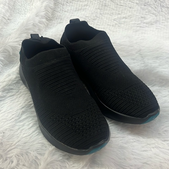 Vessi Shoes - Vessi Women’s Everyday Move Slip-On Sneaker Onyx Black on Black